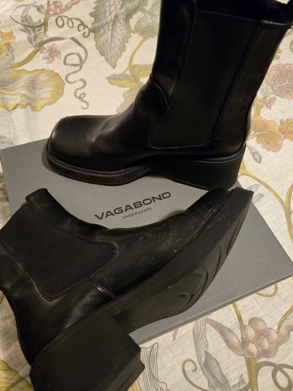 Vagabond Black Chelsea Boots Dorah for Women